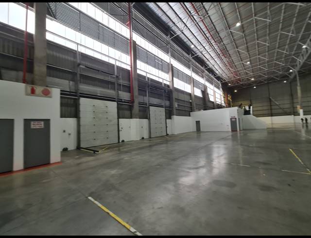 8,124M² WAREHOUSE TO LET IN HALFWAY GARDENS
